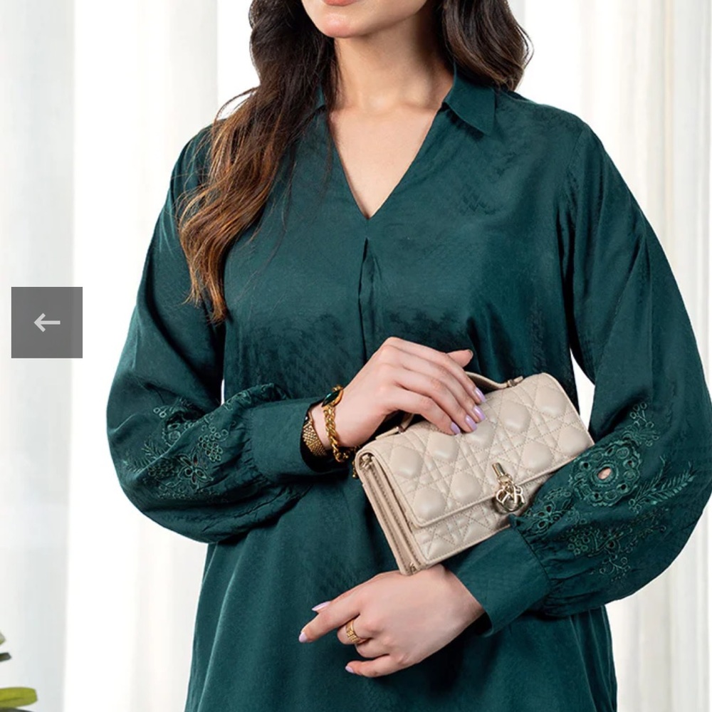 Elegant Dark Green Two-Piece Set - Picture 4 of 4